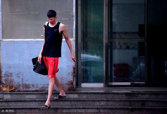 美国政府停摆导致周琦重返NBA几乎无望