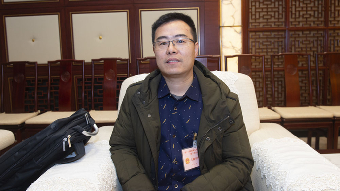 连续两年关注留守儿童困境儿童全国人大代表李丰的执念来自何处