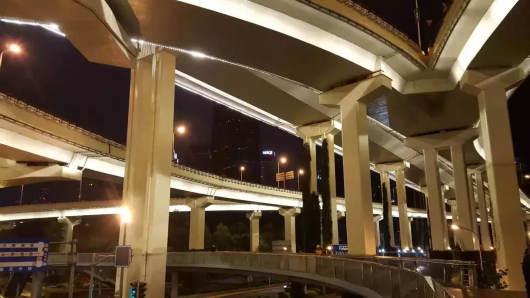 上海的"申"字型高架景观更靓了 你注意到了吗?