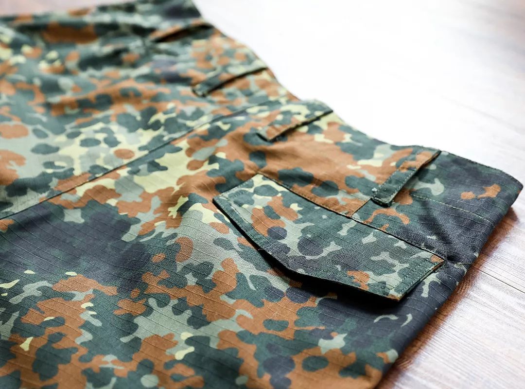 大衣帅气修身德军迷彩,热反射parka重装防寒真毛领棉服当然,德军迷彩