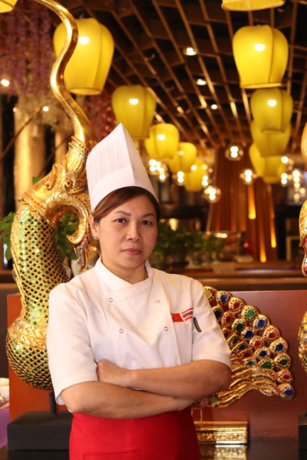 泰国选手代表:泰龙洪港厨师二,国宴级菜品名厨的参与让此次大赛的菜品