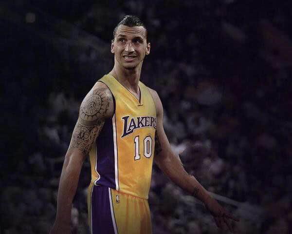 梅西、C罗、苏牙和NBA球星互换身体,看到第