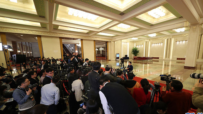 　　解放日报·上观新闻记者 孟群舒 张骏 陈抒怡 舒抒 吴頔