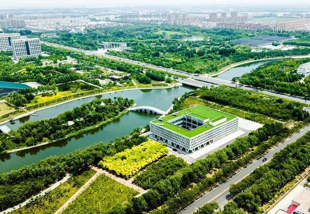 新华社记者 吴刚 摄这是6月24日拍摄的东营市垦利区胜利黄河大桥.