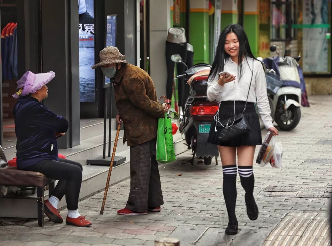 这还是我认识的昆明吗春风一吹温度暴跌10街上人乱到崩溃