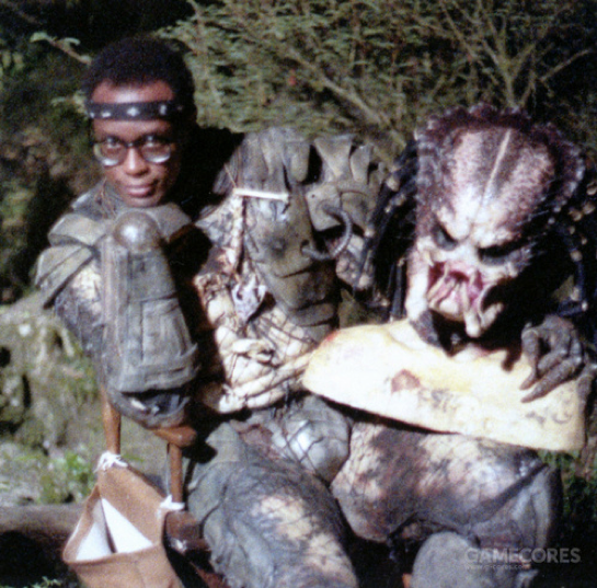 经过上百小时的努力他终于变成了外星人