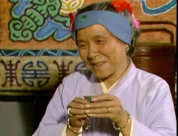 贾母和刘姥姥:穷达自有命,都是千年"狐狸精"|红楼|贾母|姥姥_新浪新闻