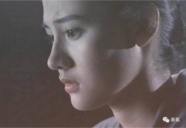 曾经整成张柏芝爆红的女明星如今拆掉鼻子假体竟然变成阿娇