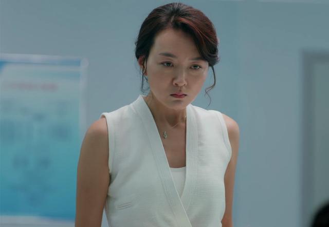 《青春警事》在本周播出的内容中,由于辞职中的汪子成(杨廷东)在陪