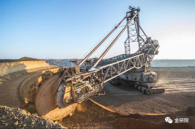 矿车简史开局只有5个矿工一辆木头车