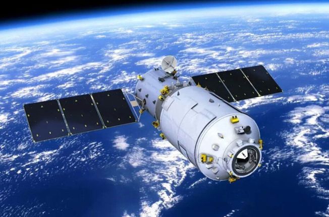 天舟一号货运飞船最后,即使天宫一号无法完全被烧毁,极少数碎片对人的