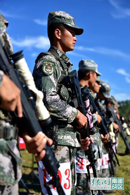 燃爆直击南部战区陆军步兵专业尖子比武现场