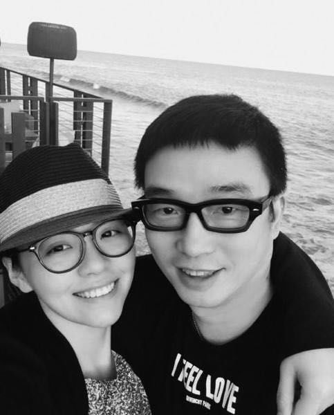 张靓颖有了新恋情,网友们纷纷送上了祝福.