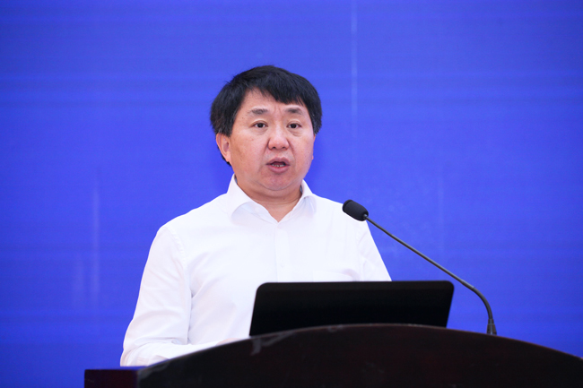 罗文出席2018中国汽车智能计算平台大会