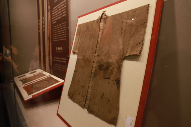 大报恩寺遗址出土的宋代丝绸文物10年后"回家"展出