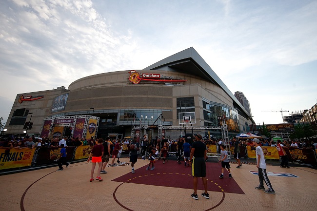 骑士主场速贷球馆的翻新,已取代詹姆斯成为克利夫兰最大的闹剧