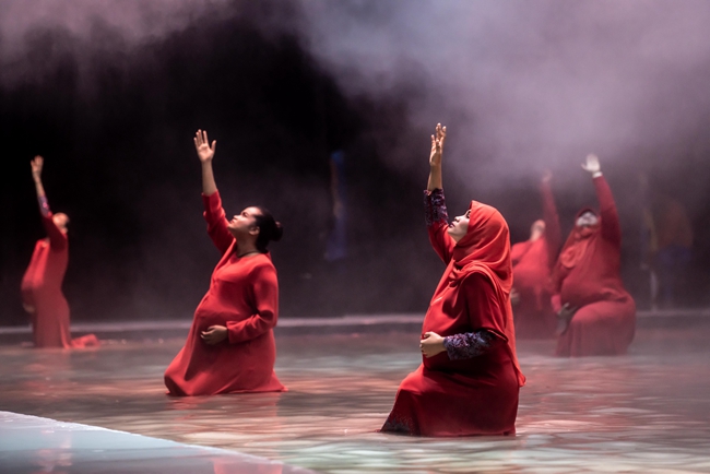 观众或沉浸于郑和下西洋的瑰丽旅程