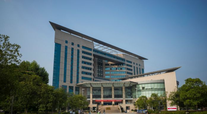 2月25日华中师范大学假期余额:6天开学时间:2月18日武汉理工大学假期