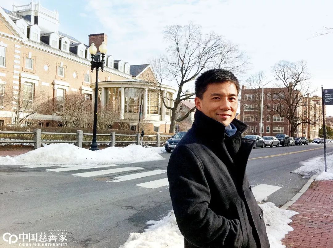 邵亦波:有些老板一边害人,一边拿钱做慈善