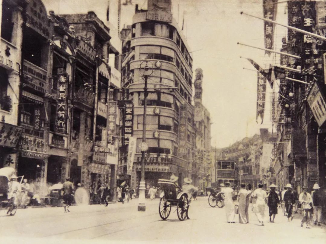 美誉最早建立的一条商业街南京路是上海开埠后◆◆南京路步行街的前世