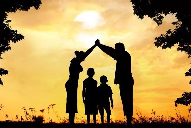 父母是孩子唯一的天,孩子也是我们最大的期望.