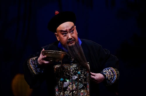 平而不凡尚长荣