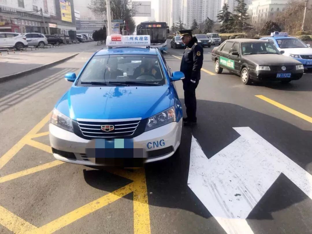 【出租车新规】"空车"标显示则必须拉载乘客