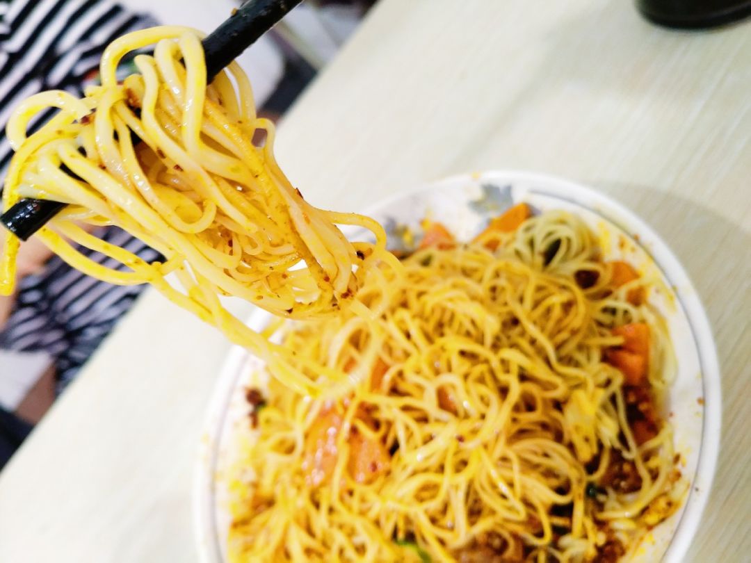 觅飨 | 夏日伴侣之兰州最好吃的素凉面——栗子张|凉面|栗子|伴侣_新浪新闻