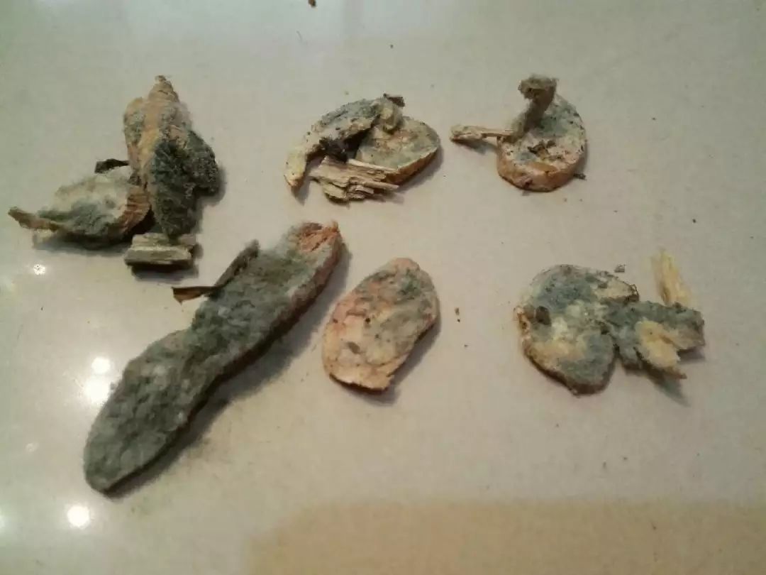盐城这家医院开的药居然霉变长绿毛,主任居然还说……|霉变|盐城|中药