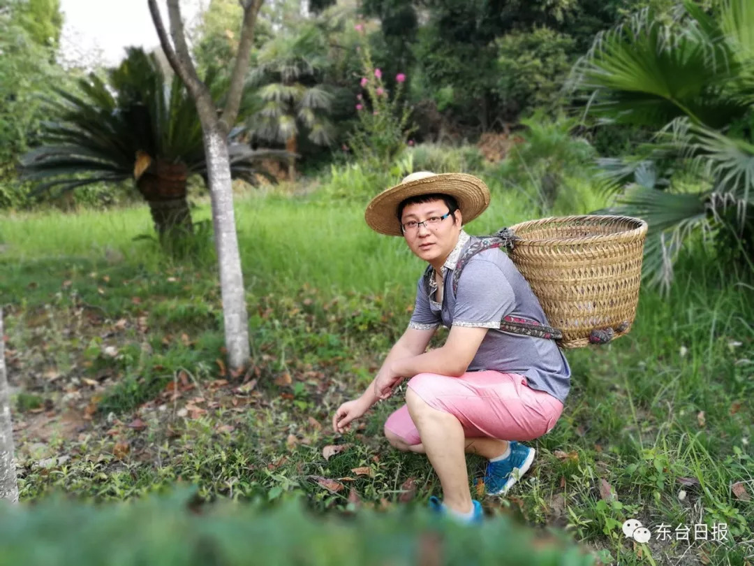 为例,在刻画元稹与崔莺莺初见时,便着力描摹了皮影戏,在写到韦丛时