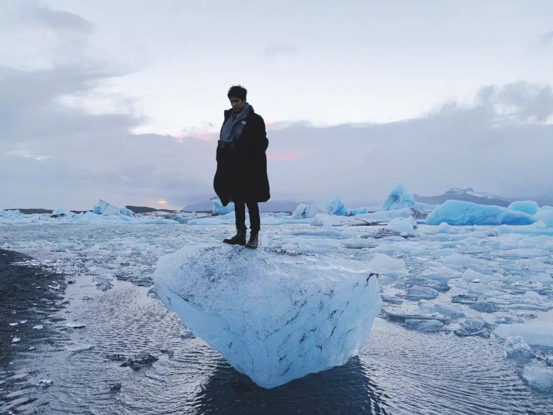 刘昊然最新大片帅出天际,这个藏着人类终极孤独的地方,是时候出发了!