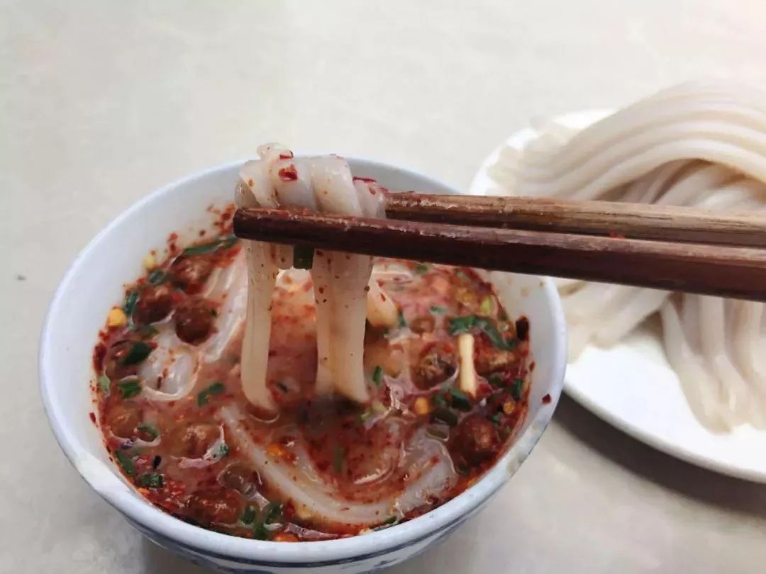 兴义马岭河峡谷小七孔荔波茂兰喀斯特西江千户苗寨铜仁梵净山青岩