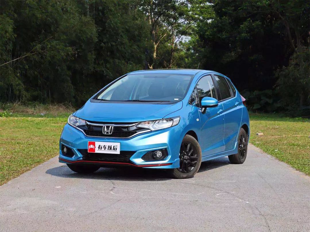 自媒体 正文 推荐理由:悦纳rv是悦纳的两厢车型,拥有着靓丽时尚的造型