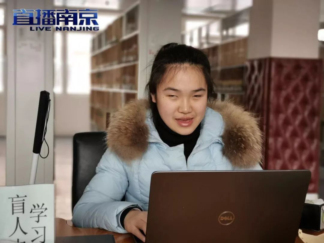 江苏两名盲人学生通过大学英语四级考试,网友