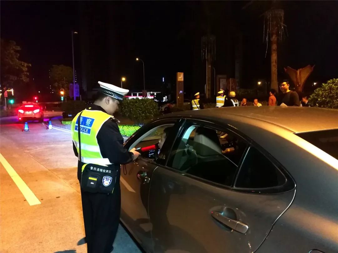 河源交警深夜查酒驾,又有38名"醉猫"被抓!