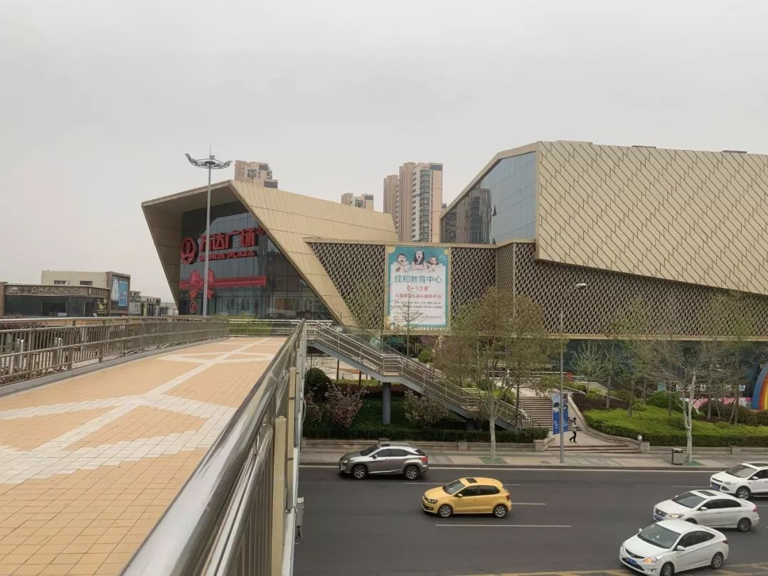 青岛突飞猛进的商业领航者商业70年