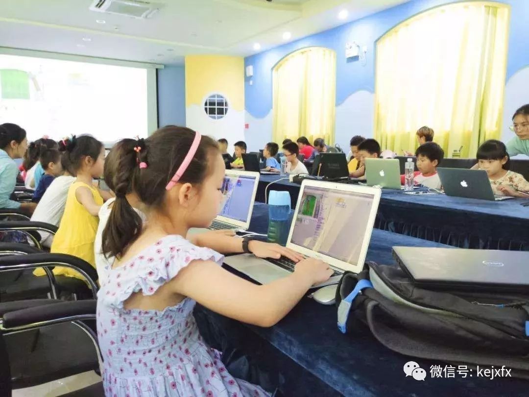 学种地vs学编程小学生面临互联网时代新选择