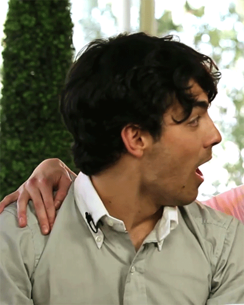 每周时尚要闻芭芭拉签约维密孙菲菲致敬周阴婷