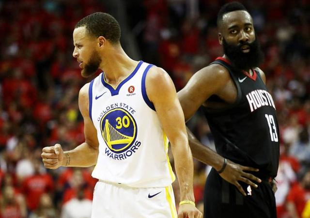 勇士夺冠回顾,轻取马刺鹈鹕横扫骑士,西决击败