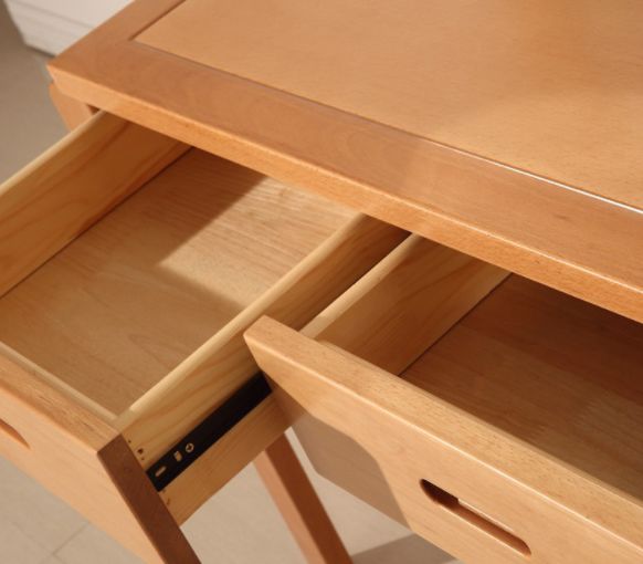 江苏工匠常把榉木分成三类,黄榉,红榉和血榉.