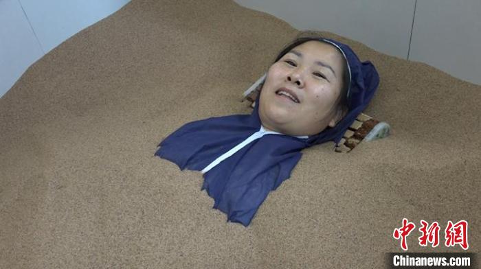 千年传承蒙医沙疗数代传承人助古老疗法重焕光彩