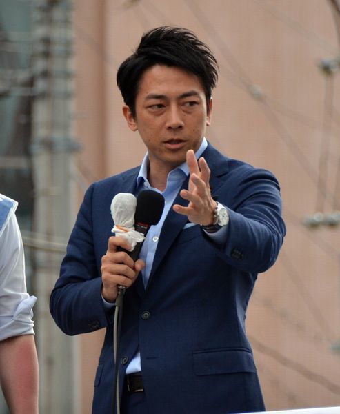 小泉進(jìn)次郎（西日本新聞）