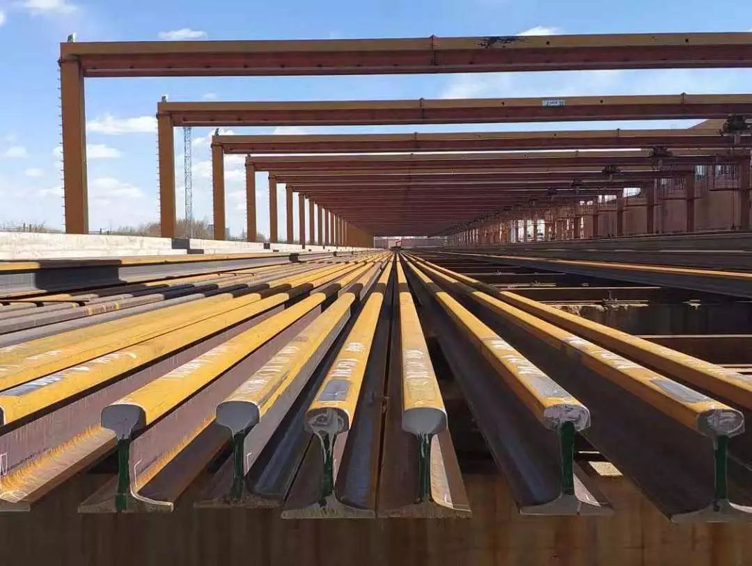 涨知识|铁路上有的钢轨都生锈了,到底安全吗?