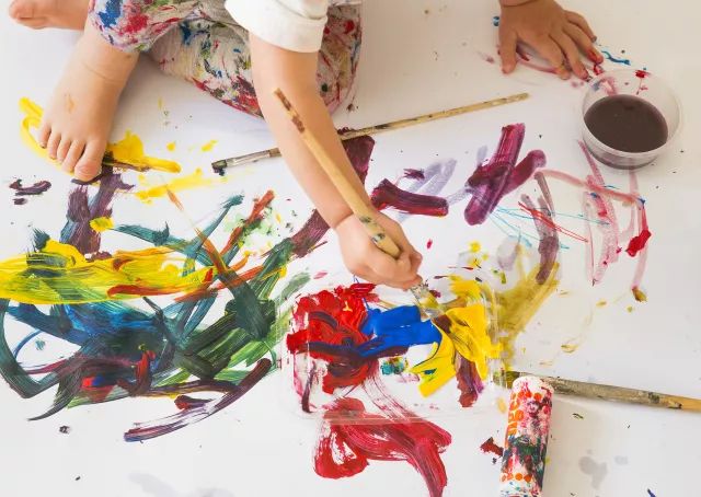 如何陪宝贝正确度过涂鸦期