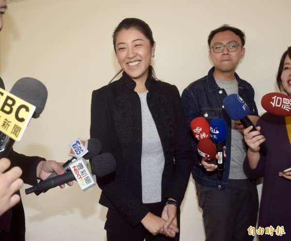 韩国瑜回应14年前驾车致他人死亡 法院已给我惩罚 高雄 韩国瑜 车祸 新浪新闻