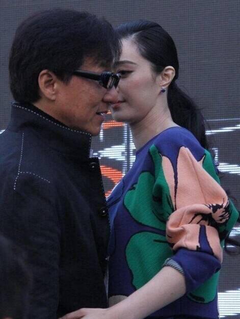 成龙好色?看过他和范冰冰的这些合照,原来我们误会他这么多年