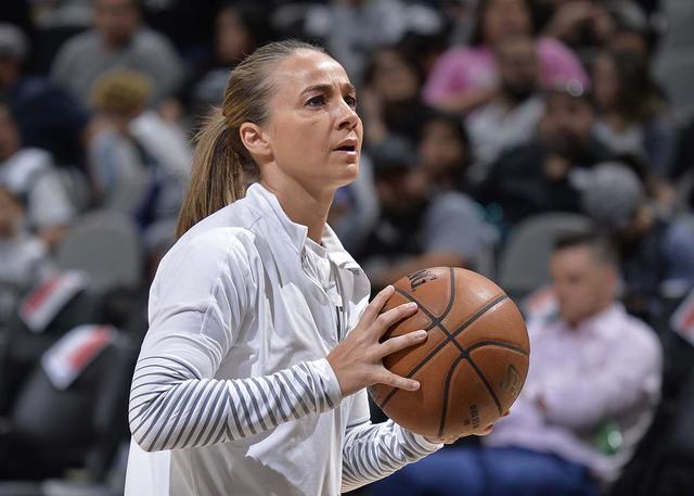 官宣:女助教贝基-哈蒙晋升为马刺首席助教