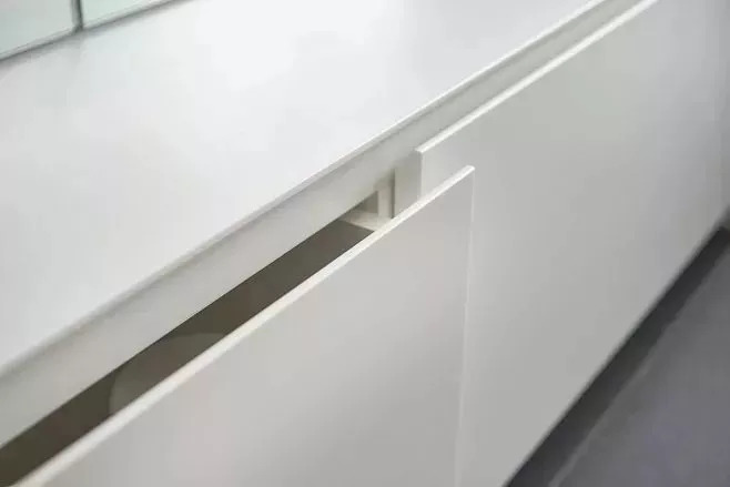 现在流行这种隐形的柜门把手,藏得真好,找都找不到!