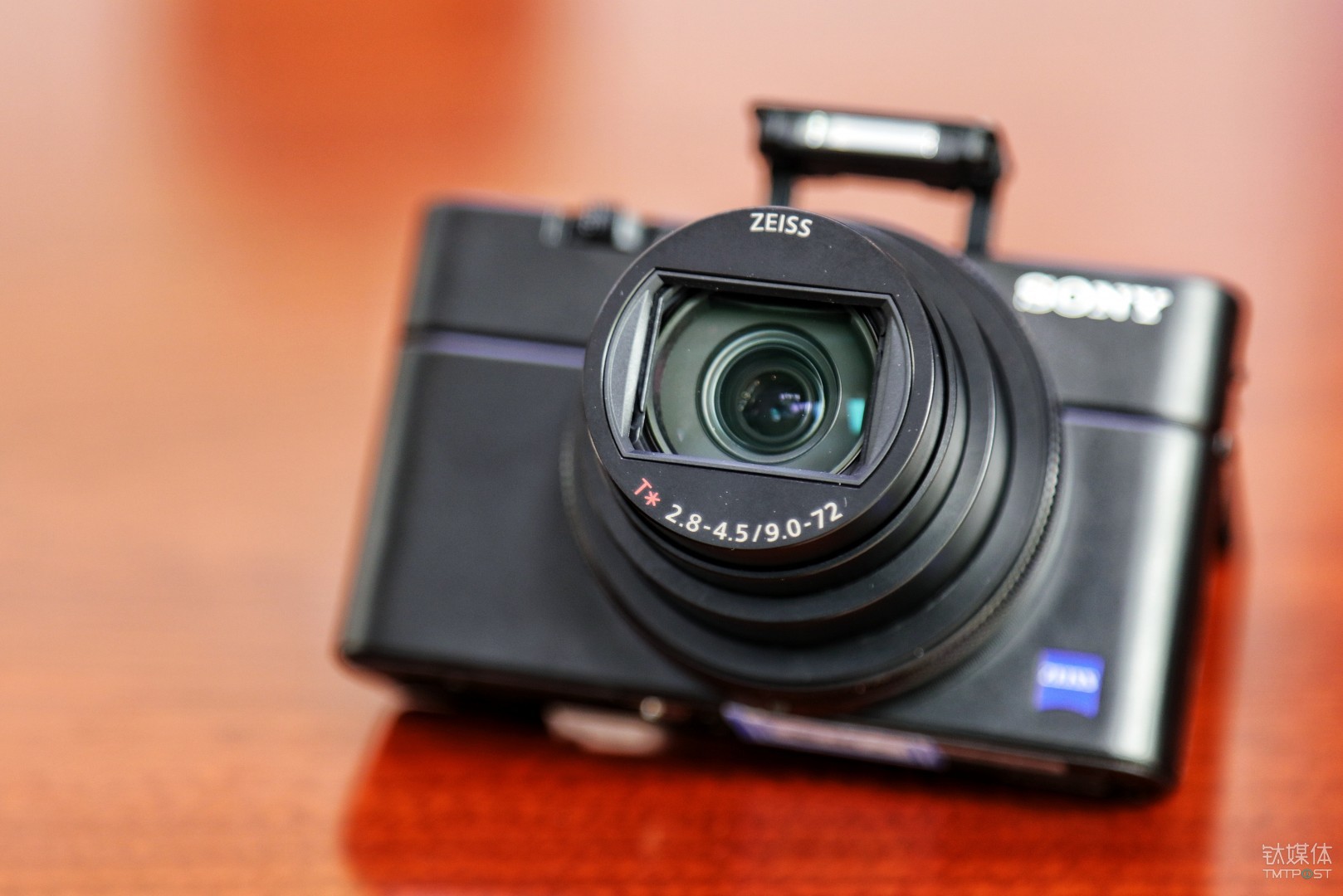 24-200mm镜头能有多小?索尼发布黑卡rx100m6数码相机 | 试拍体验