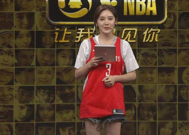 nba最漂亮的兩位女主播,美娜熱愛騎士,佳依鍾愛湖人,你們呢